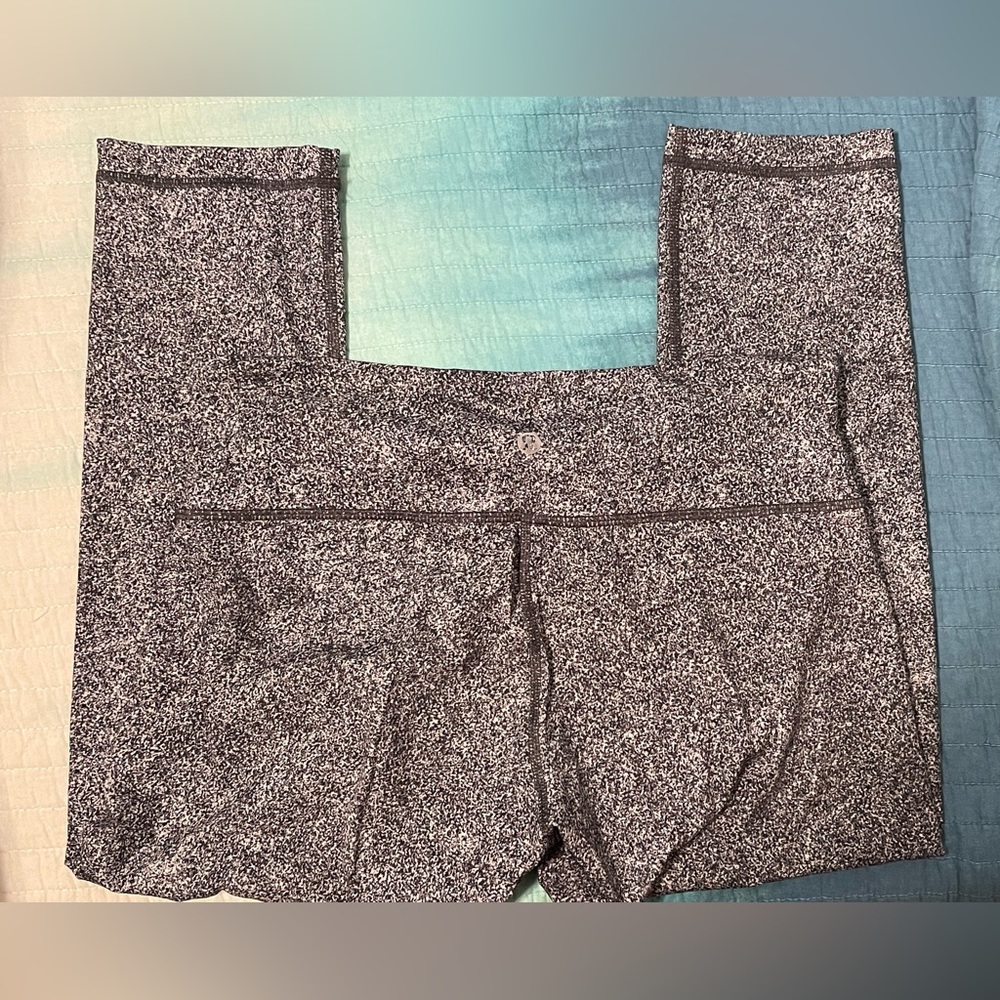 Lululemon yoga crop speckled leggings